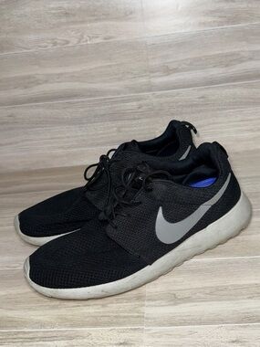 Men’s Nike Roshe 2012 Size 9.5 Used
